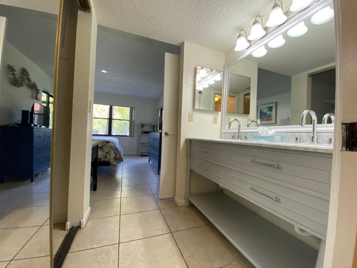 4330 Shorewalk Lakeview Condo Close To Img And Beach 브레던톤 외부 사진