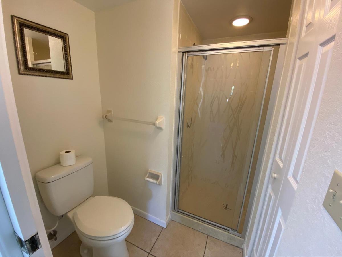 4330 Shorewalk Lakeview Condo Close To Img And Beach 브레던톤 외부 사진